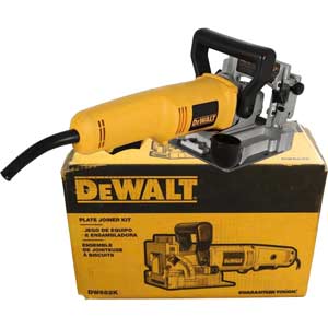 Máy cắt rãnh DEWALT DW682K