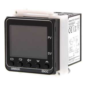 Bộ điều khiển nhiệt độ E5CC-QX2AUM-800 Omron - 100-240VAC