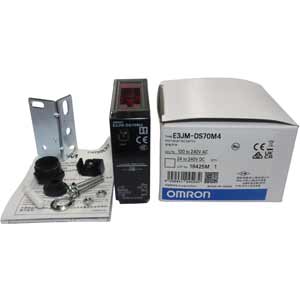 E3JM-DS70M4 Cảm biến quang thu-phát chung Omron