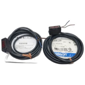 E3Z-LT61 2M Cảm biến quang thu-phát độc lập Omron