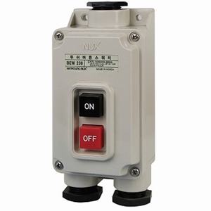 Hộp nút nhấn vỏ nhựa chống nước HANYOUNG BEW-230 Số thiết bị: 2; 2 x Nút nhấn; Ký hiệu: ON / OFF; Hình dáng nút nhấn/chuyển mạch: Square full-guard (Flush); Màu nút nhấn/chuyển mạch: Black, Red; Không đèn