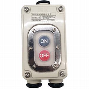 Hộp nút nhấn vỏ nhựa chống nước HANYOUNG BEWT-215 Số thiết bị: 2; 2 x Nút nhấn; Ký hiệu: ON / OFF; Hình dáng nút nhấn/chuyển mạch: Round full-guard (Flush); Màu nút nhấn/chuyển mạch: Black, Red; Không đèn